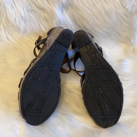 Kenneth Cole Reaction Platform Sandal - Picture 11 of 16